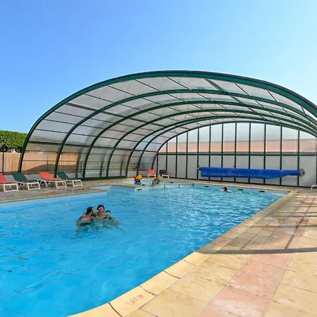 Camping Mobil-home Pour 5 Pers, Moderne Avec Terrasse - Api-1-52-699 *