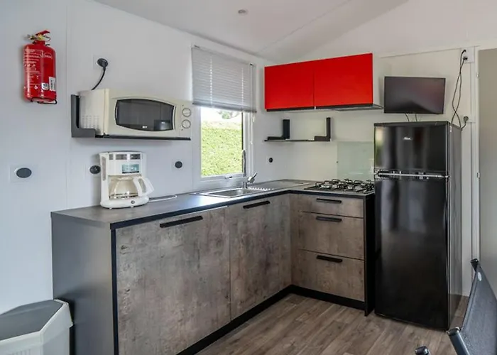 Camping Mobil-home Pour 5 Pers, Moderne Avec Terrasse - Api-1-52-699