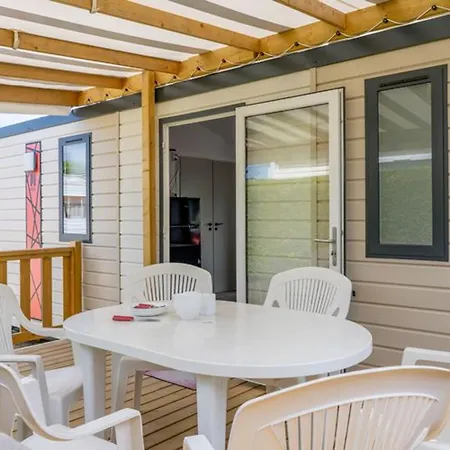 Campsite Mobil-home Pour 5 Pers, Moderne Avec Terrasse - Api-1-52-699 *